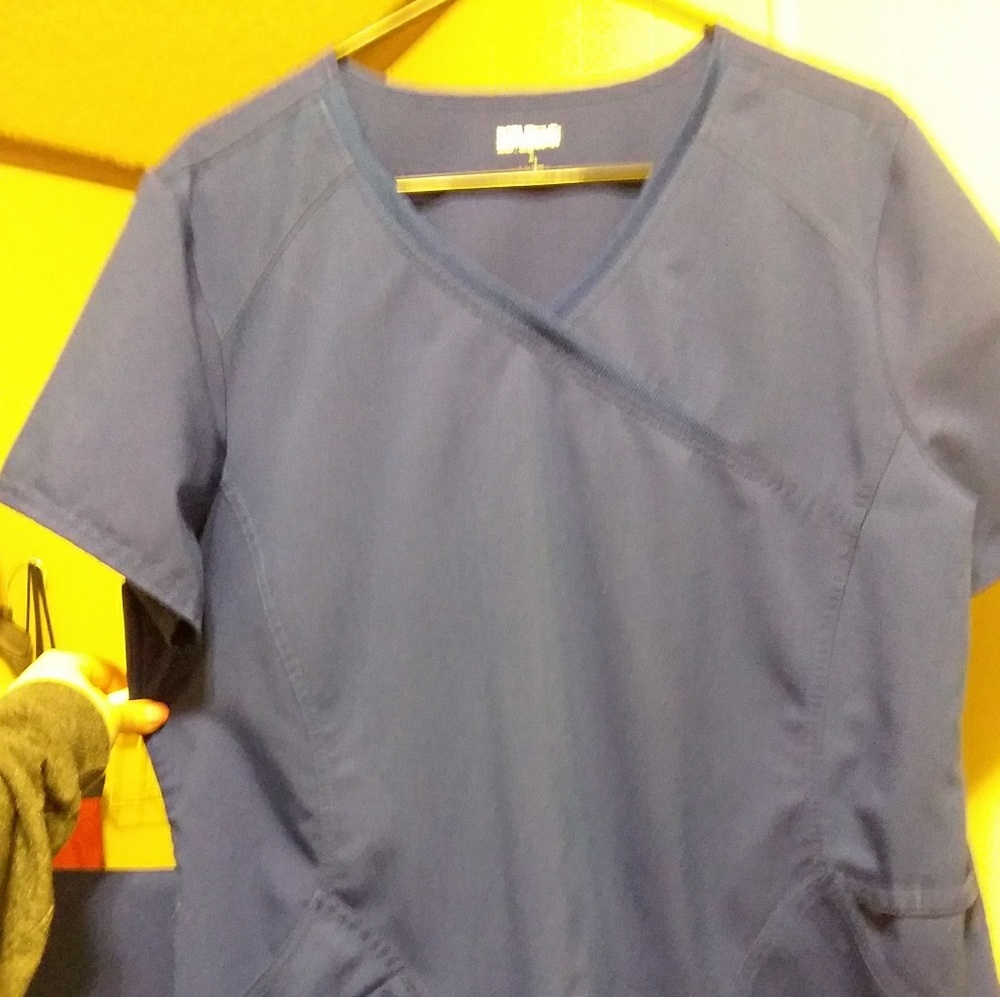Scrub set